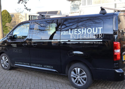 Autobelettering van Lieshout zijkant