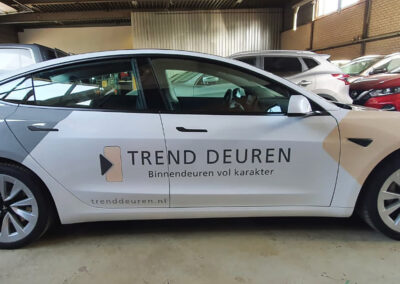 Carwrap trenddeuren Tesla