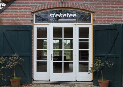 Raambelettering Steketee design