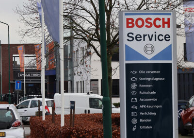 Signing Bosch Carservice zuilmasten