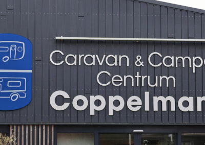 Signletters caravan centrum Coppelmans